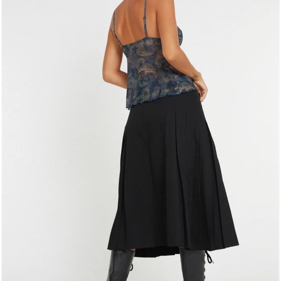 Motel Rocks Mesh Butterfly Top - Picture 7 of 9